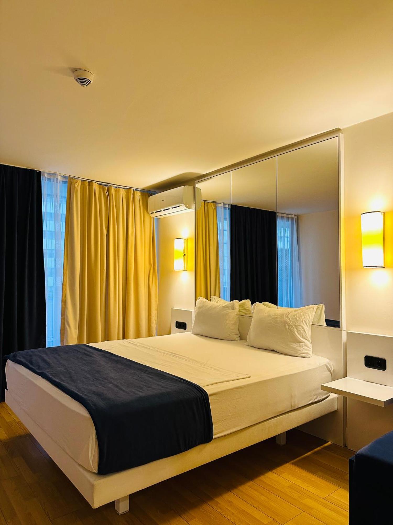 New Orbi Batumi Hotel Exterior photo